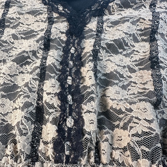 Cato Tan Cap Sleeve Graphic Tunic - Picture 9 of 9